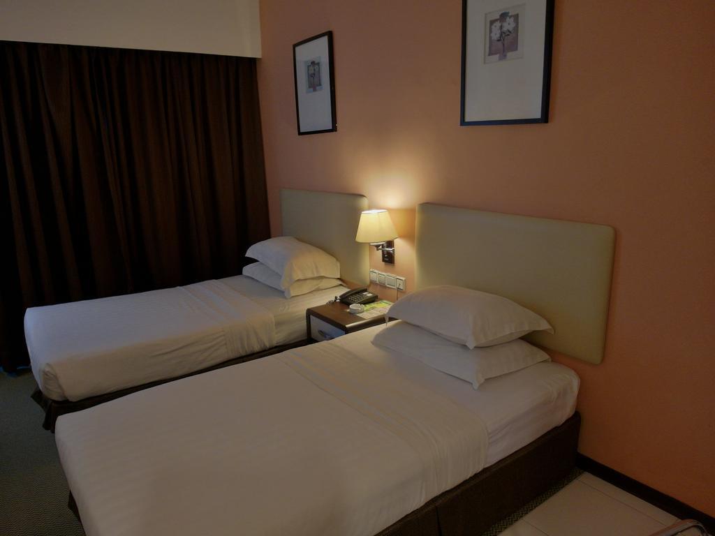 Ritz Garden Hotel Ipoh Room photo